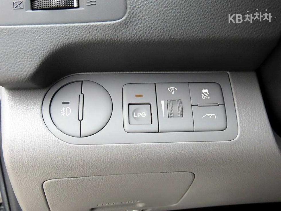 Hyundai Starex — miniaturë 13