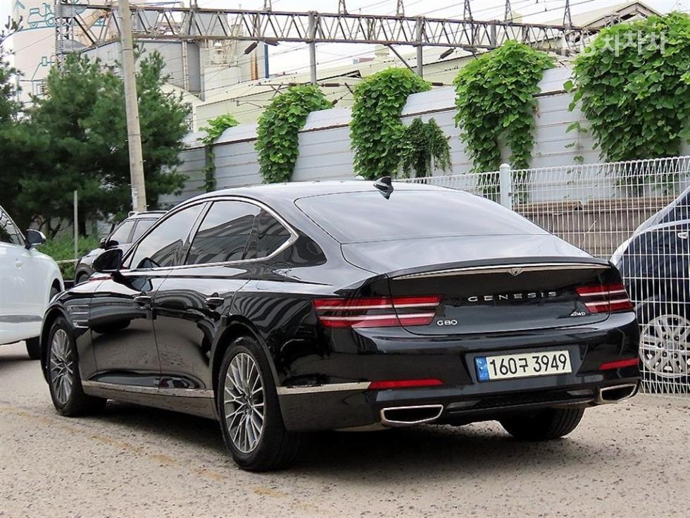 Genesis G80 — miniaturë 3