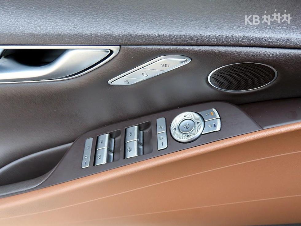Genesis G80 — miniaturë 11