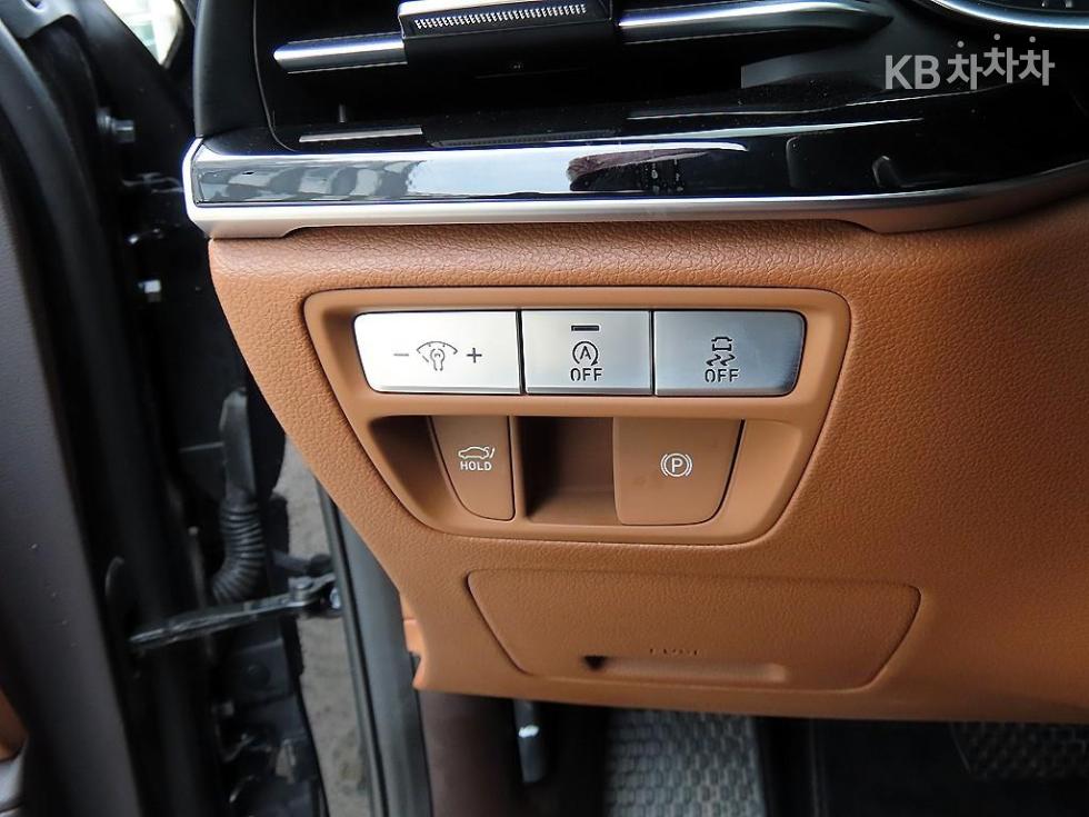 Genesis G80 — miniaturë 12