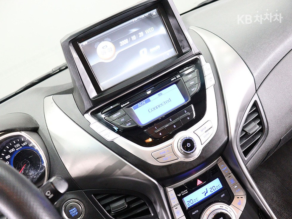 Hyundai Avante — miniaturë 8
