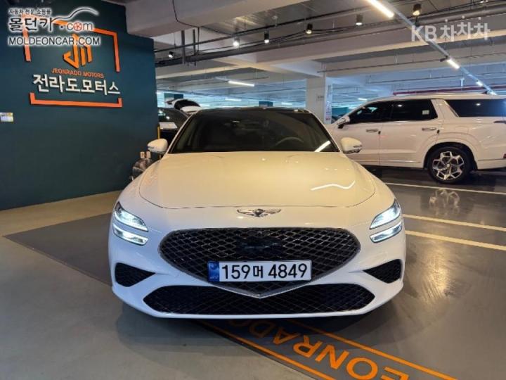 Genesis G70 Gasoline 2.0T 2WD — foto 1