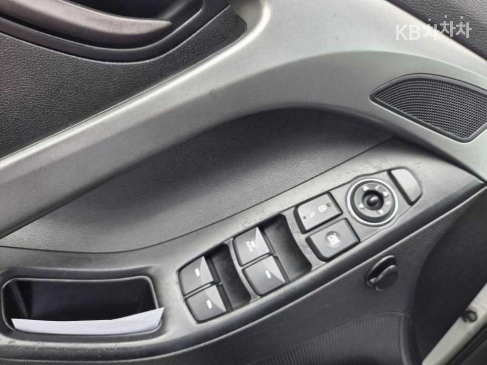 Hyundai Avante — miniaturë 10