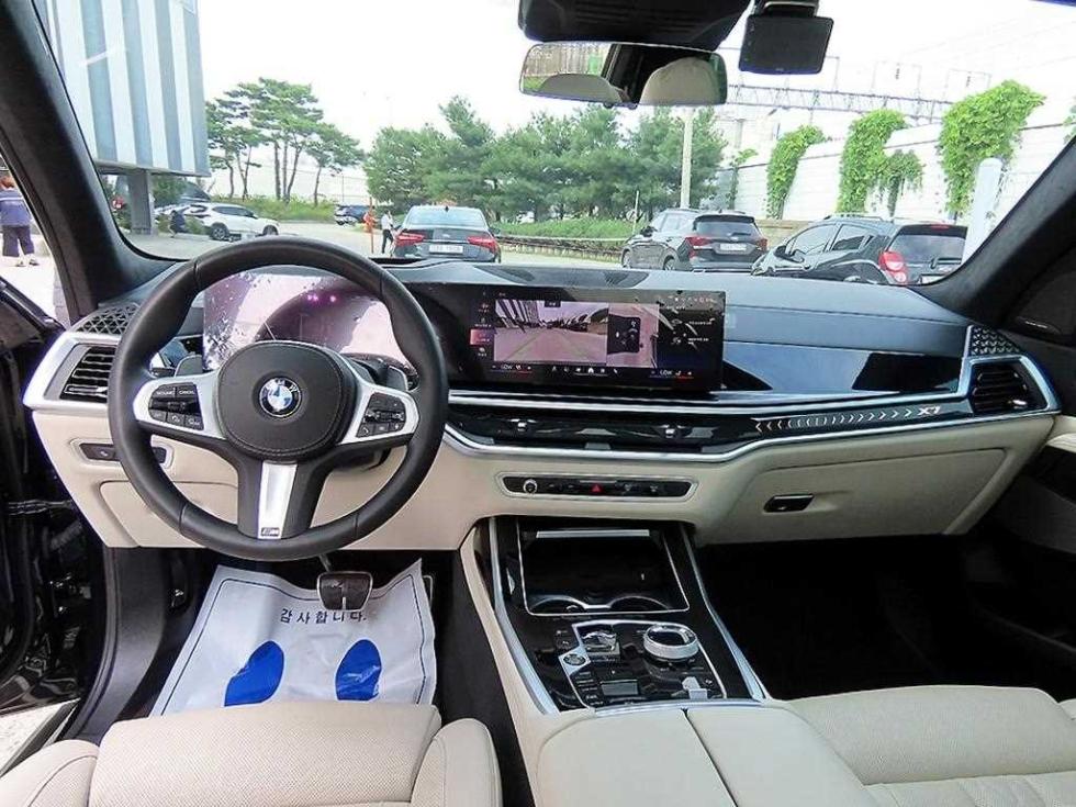 BMW X7 — miniaturë 7