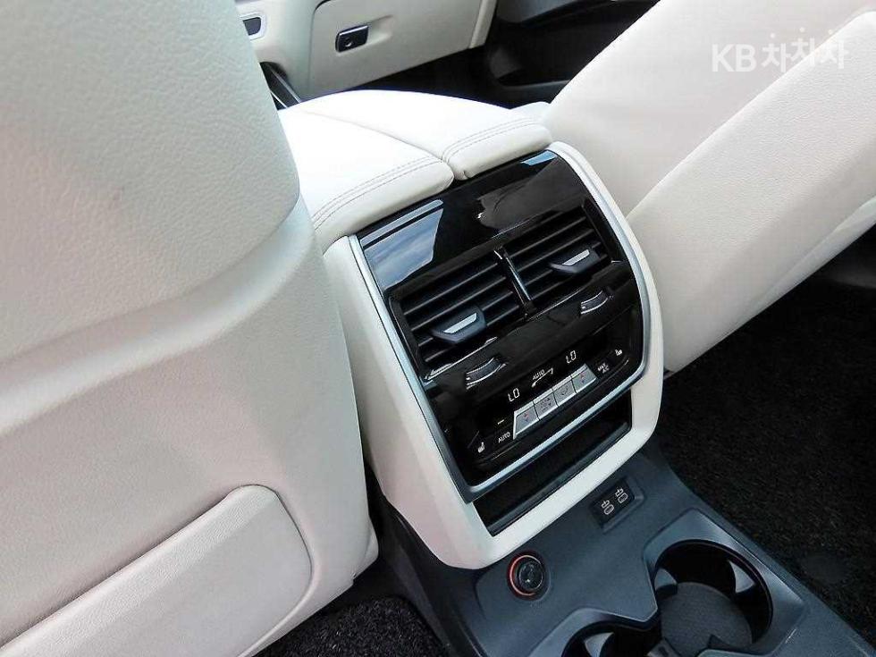 BMW X7 — miniaturë 15