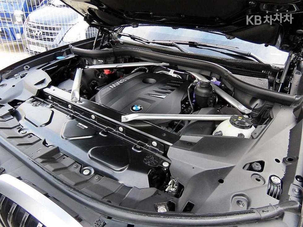 BMW X7 — miniaturë 19