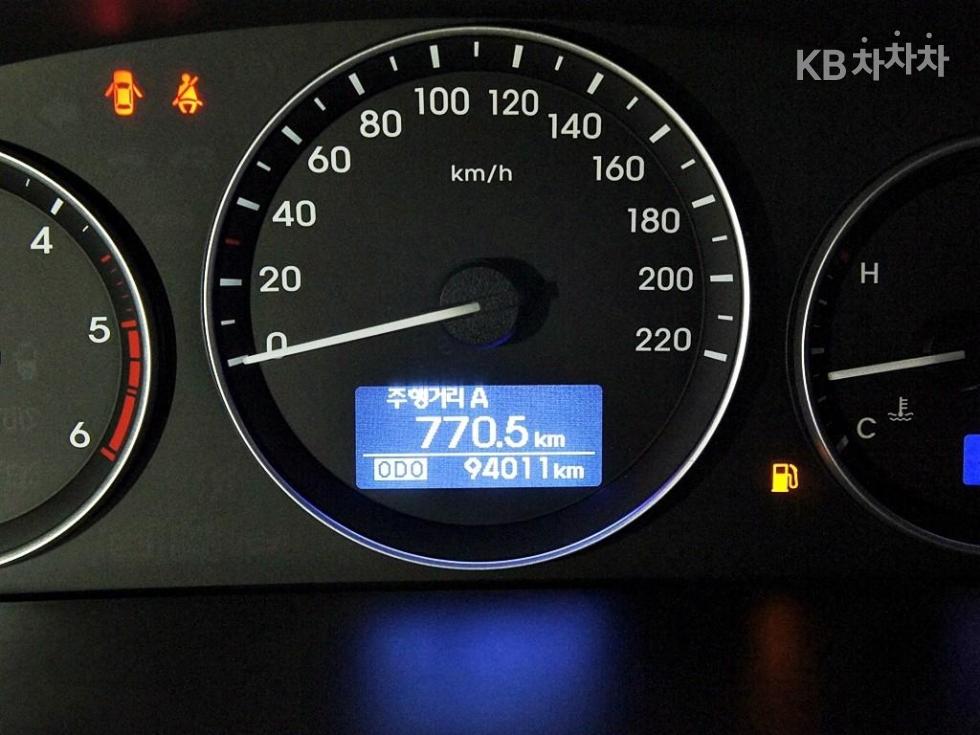 Hyundai Starex — miniaturë 8