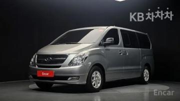 Hyundai Starex 12-Seater Wagon CVX Luxury — foto 1