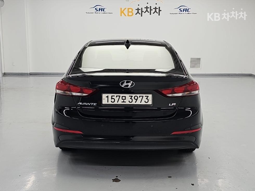 Hyundai Avante — miniaturë 3
