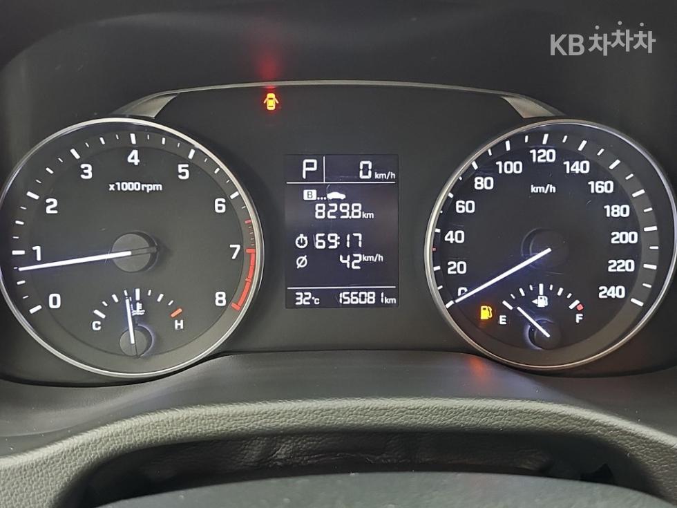 Hyundai Avante — miniaturë 6