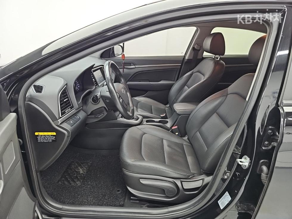 Hyundai Avante — miniaturë 11