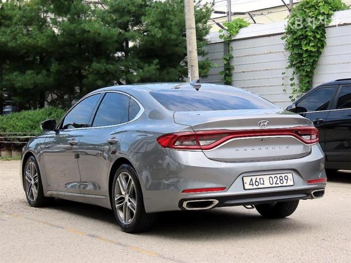 Hyundai Grandeur — miniaturë 3
