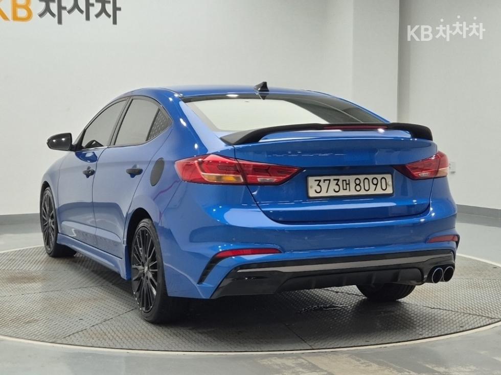 Hyundai Avante — miniaturë 2