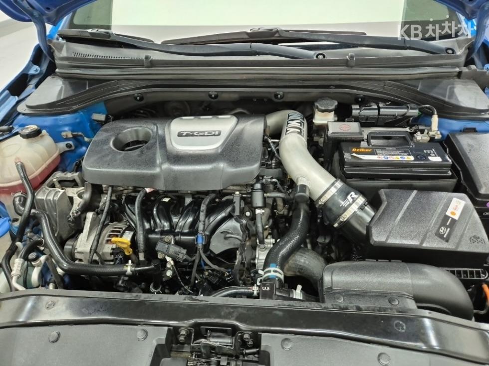 Hyundai Avante — miniaturë 5