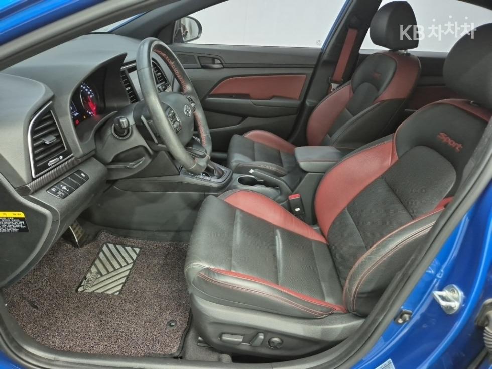 Hyundai Avante — miniaturë 11