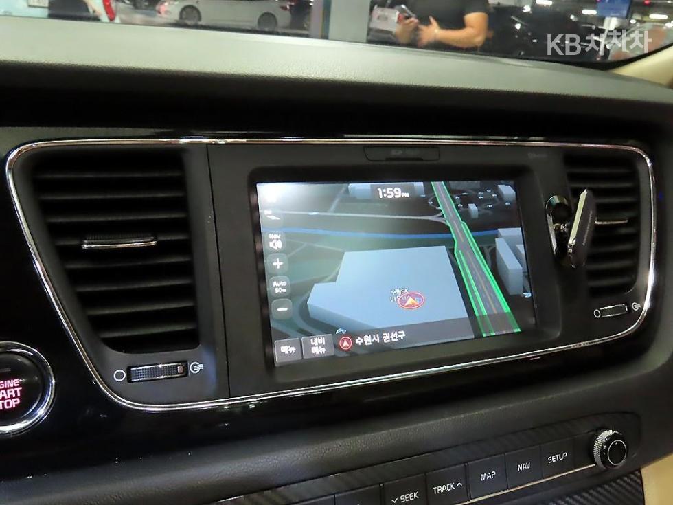 Kia Carnival — miniaturë 13