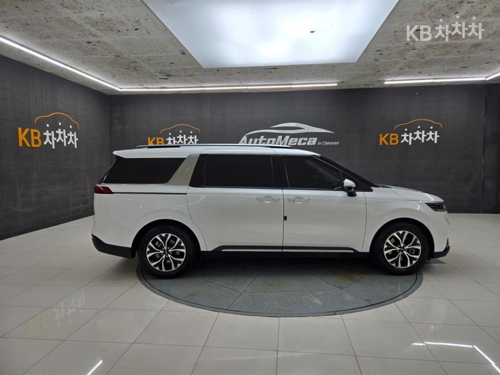 Kia Carnival — miniaturë 7