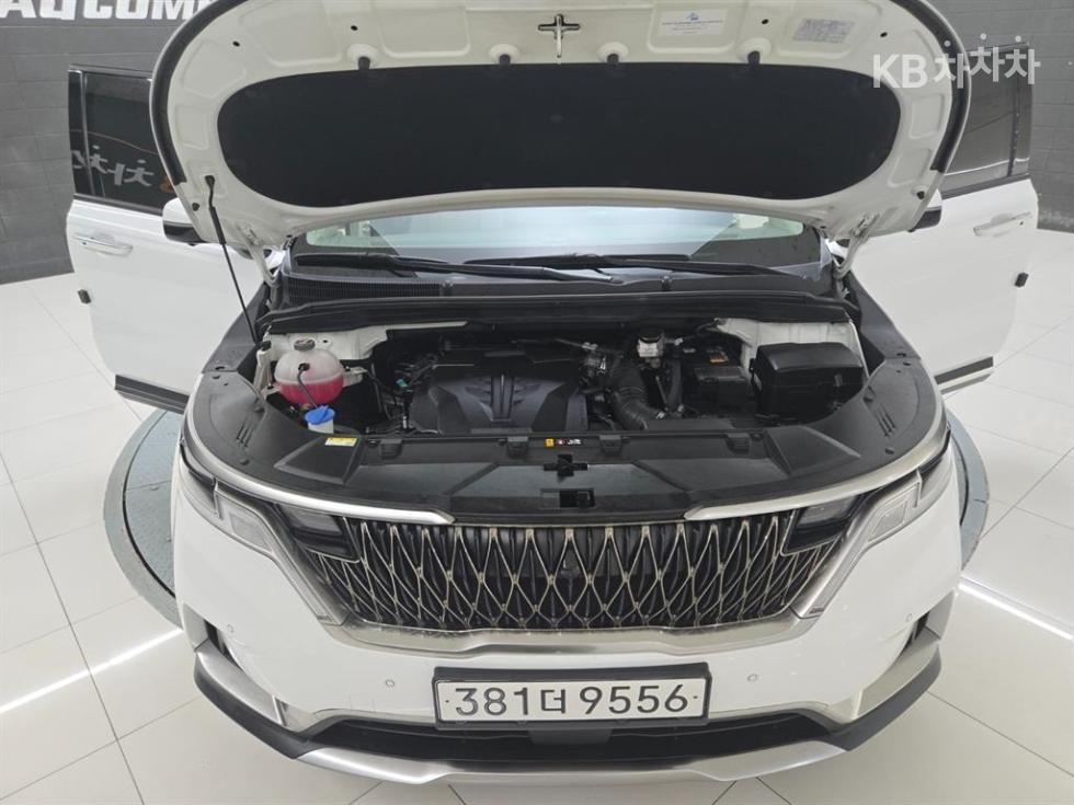 Kia Carnival — miniaturë 19