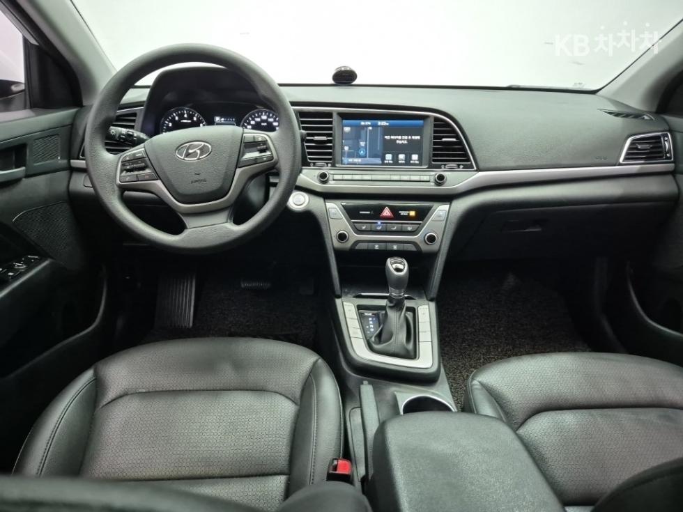 Hyundai Elantra — miniaturë 7