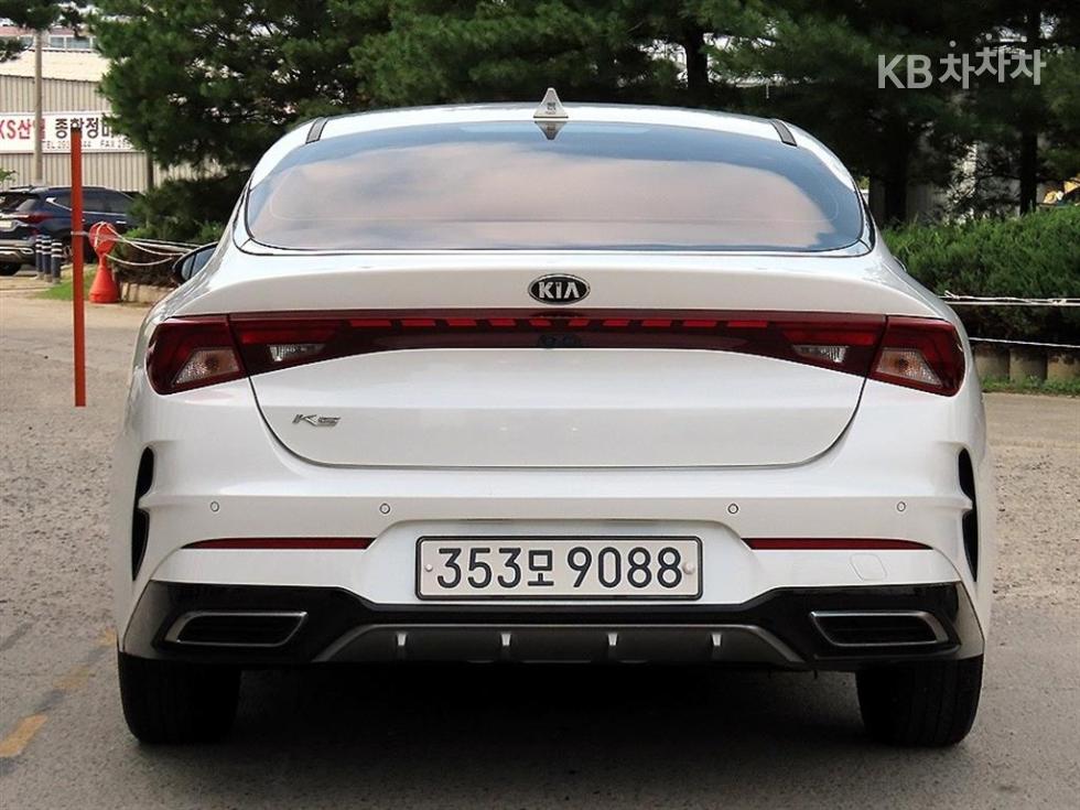 Kia K5 — miniaturë 4