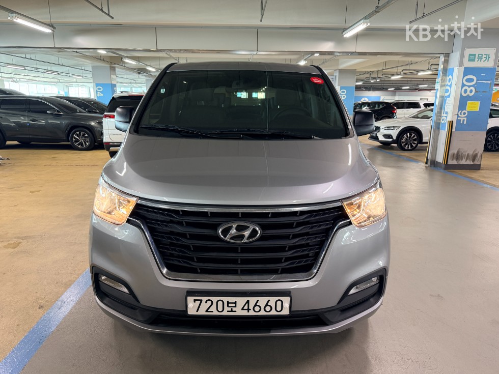 Hyundai Grand Starex
