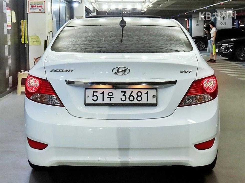 Hyundai Accent — miniaturë 5