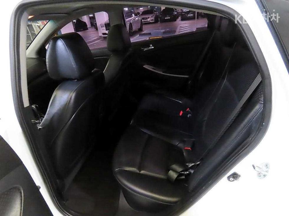 Hyundai Accent — miniaturë 7