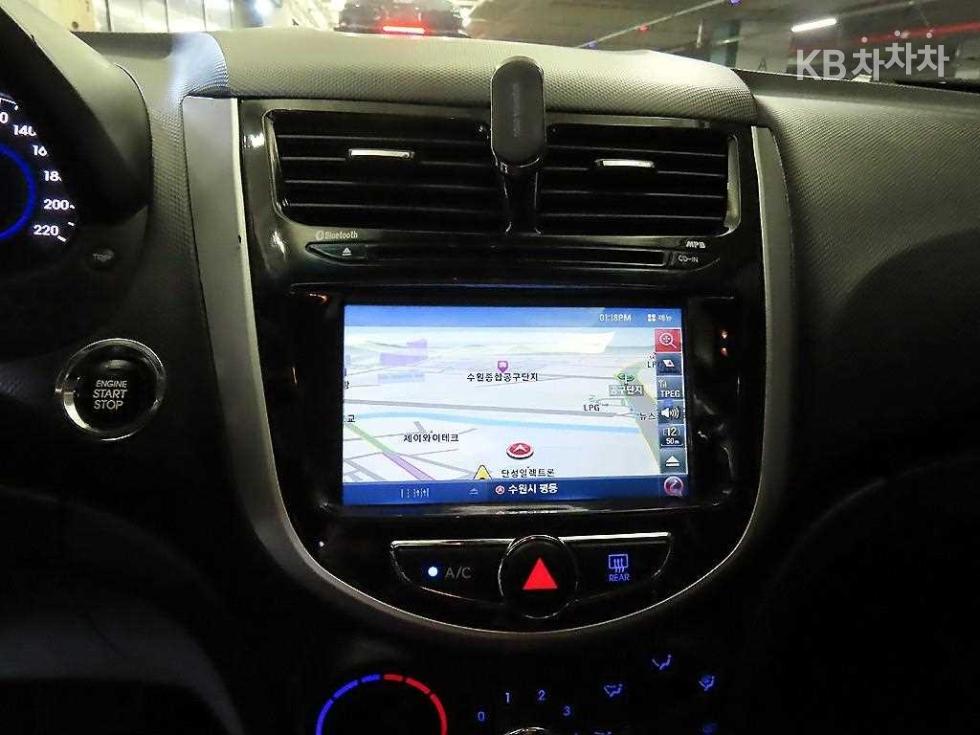 Hyundai Accent — miniaturë 15