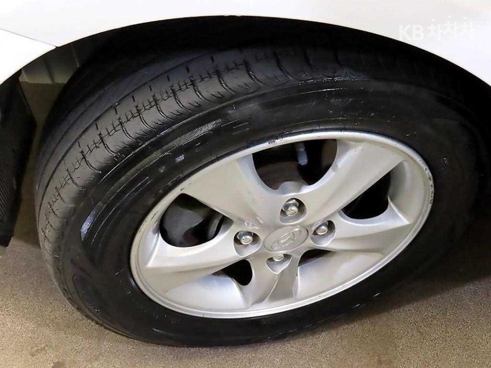 Hyundai Accent — miniaturë 20