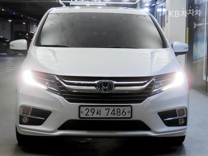 Honda Odyssey — miniaturë 2