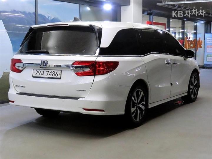 Honda Odyssey — miniaturë 4