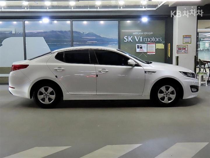 Kia K5 — miniaturë 3