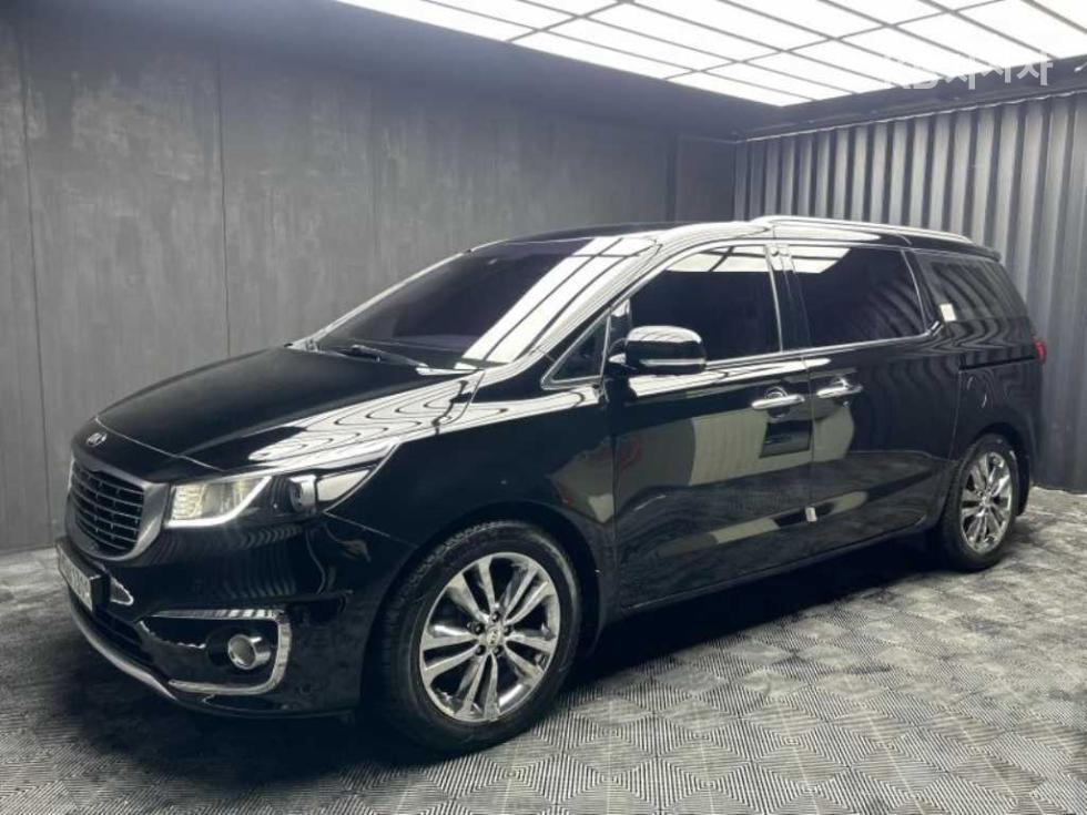 Kia Carnival — miniaturë 3