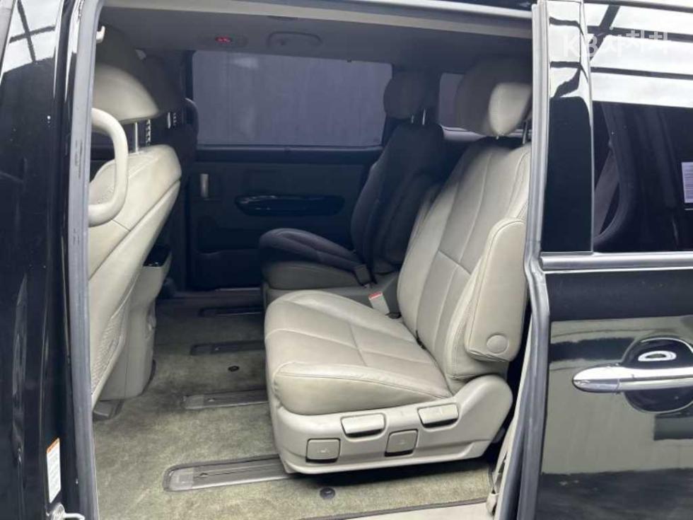 Kia Carnival — miniaturë 7