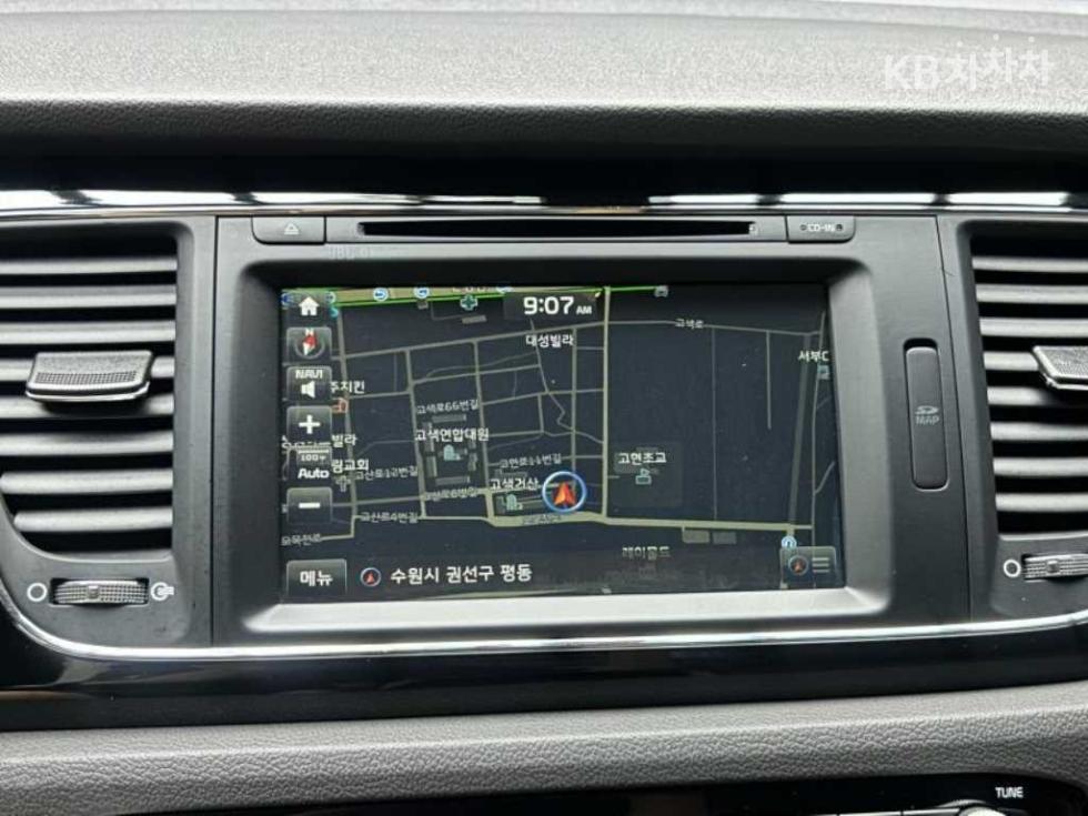 Kia Carnival — miniaturë 15