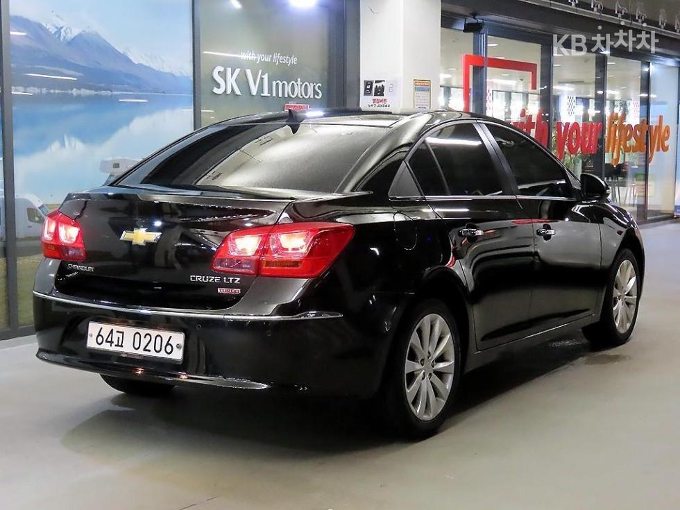 Chevrolet Cruze — miniaturë 4