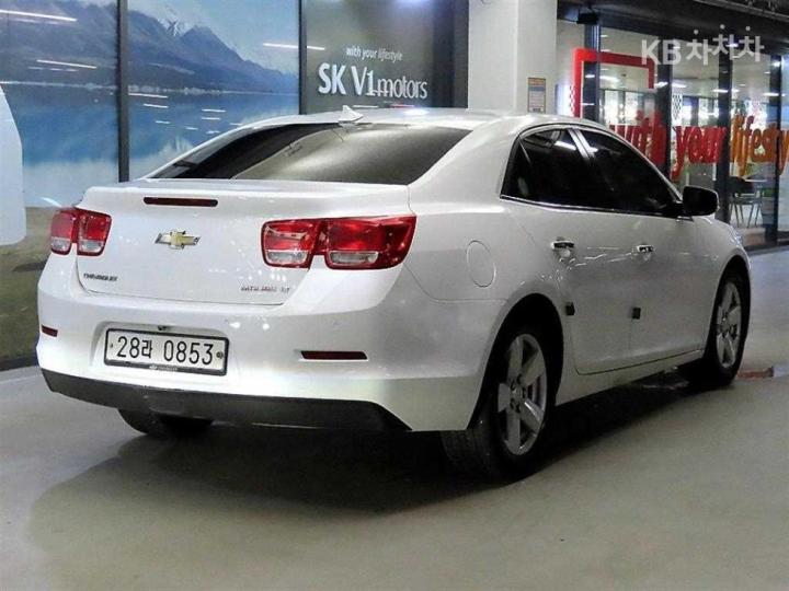 Chevrolet Malibu — miniaturë 4
