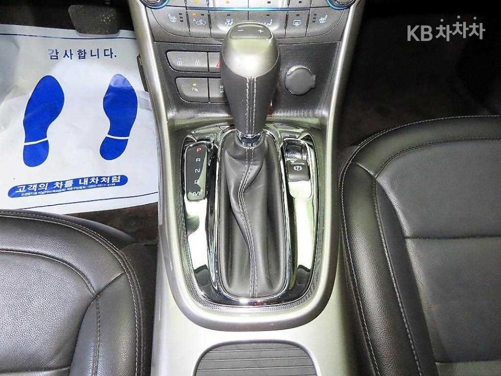 Chevrolet Malibu — miniaturë 12