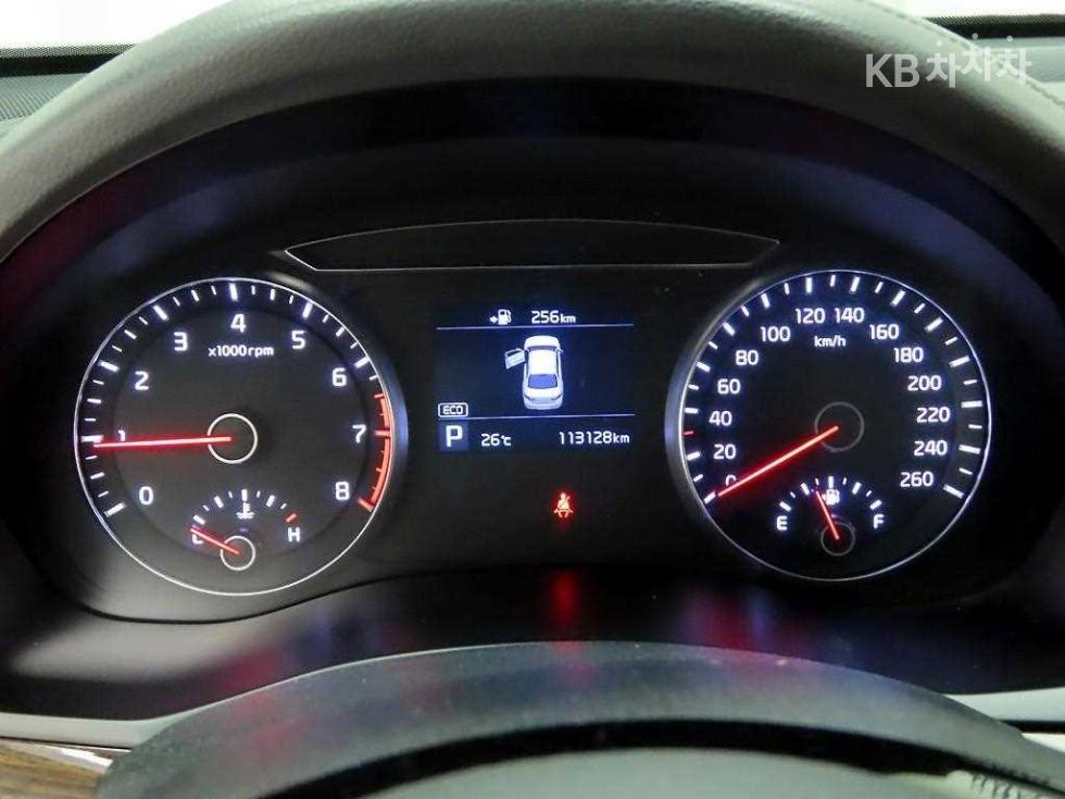 Kia K7 — miniaturë 5