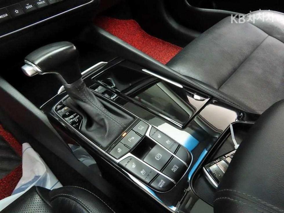 Kia K7 — miniaturë 10