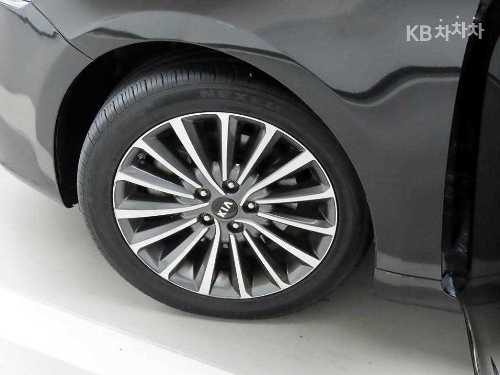 Kia K7 — miniaturë 19