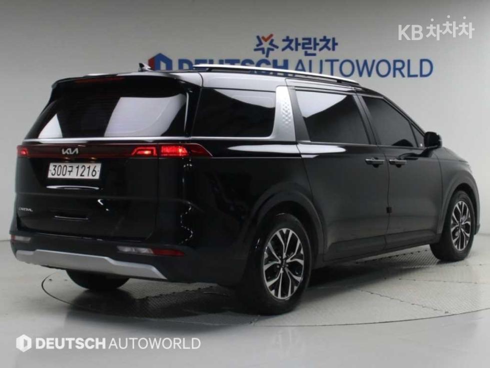 Kia Carnival — miniaturë 4