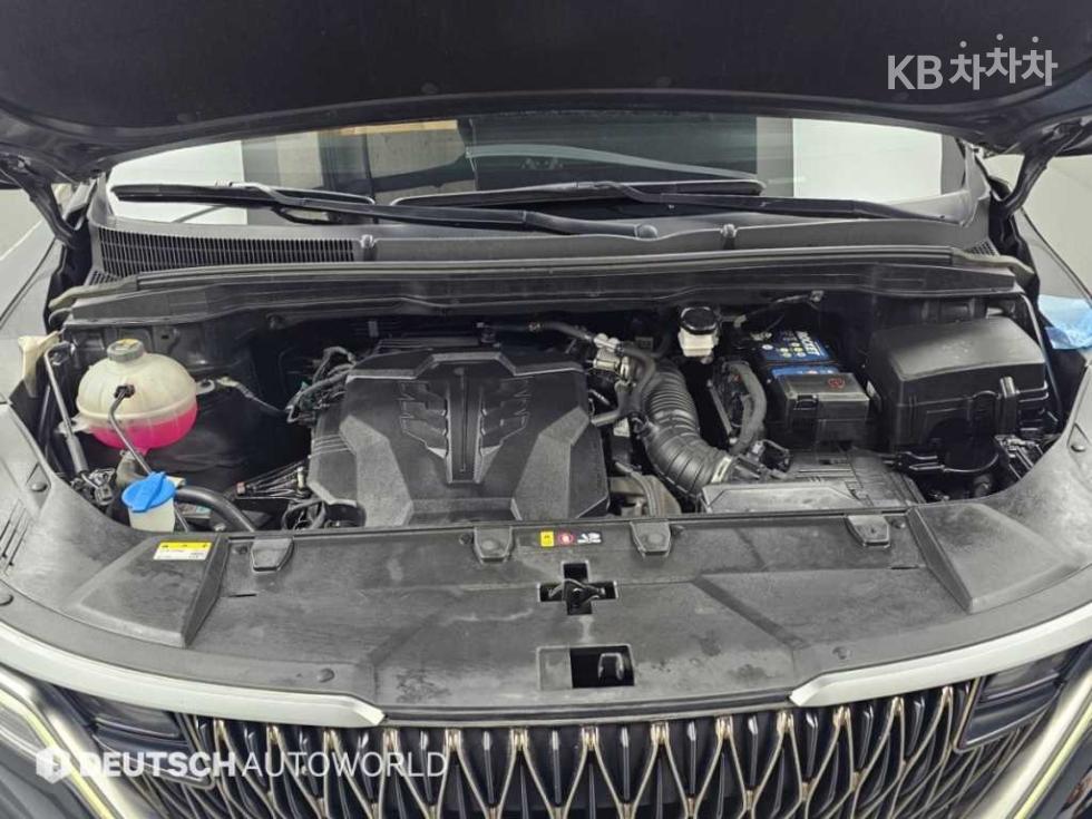 Kia Carnival — miniaturë 8