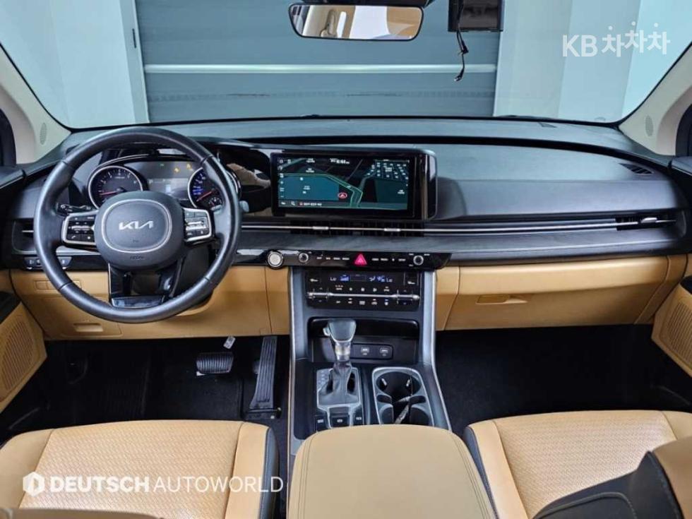 Kia Carnival — miniaturë 9