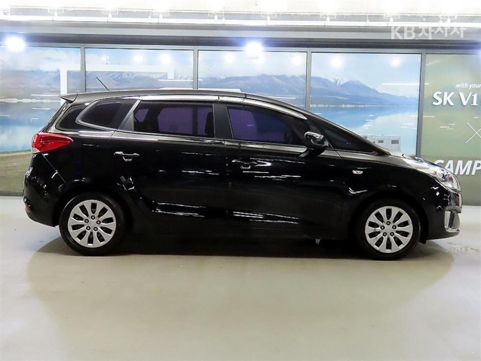 Kia Carens — miniaturë 3