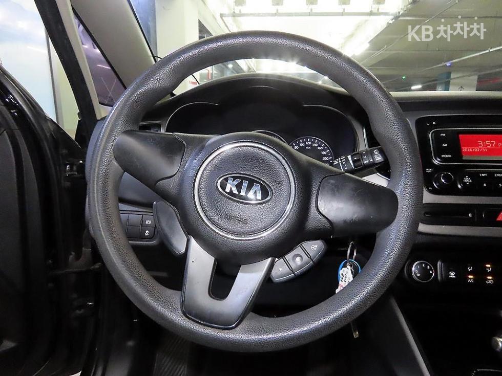 Kia Carens — miniaturë 8