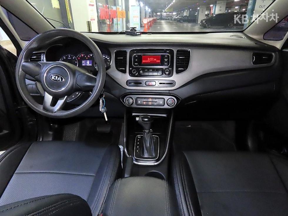 Kia Carens — miniaturë 10
