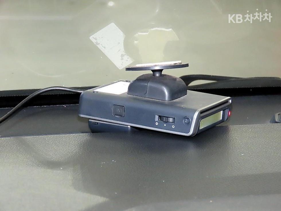 Kia Carens — miniaturë 15