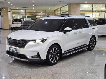 Kia Carnival Diesel 7-Seater Signature — foto 1