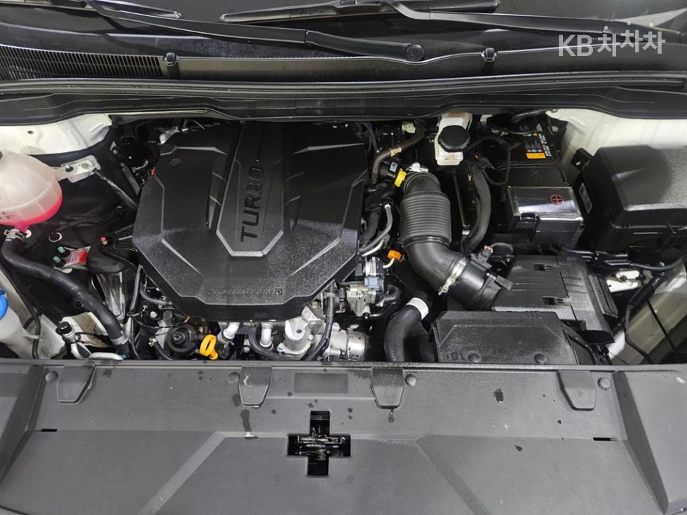 Kia Carnival — miniaturë 6